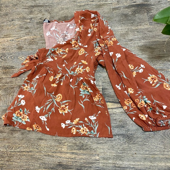 NWOT American Eagle Floral Front Tie Top - Picture 8 of 8